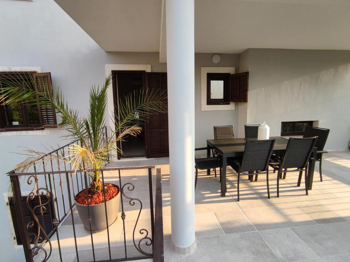 Apartvilla Castropola Luaran gambar