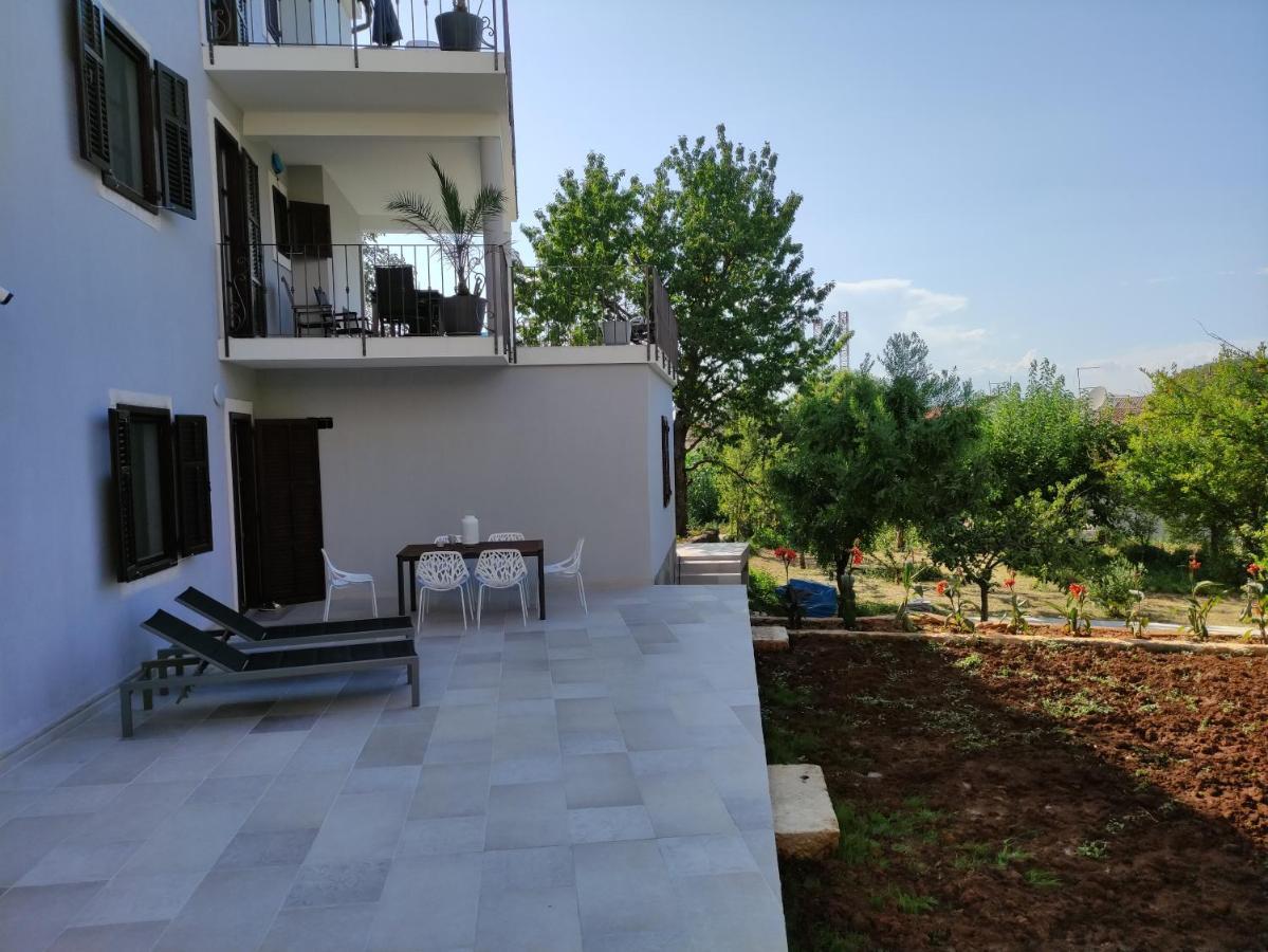 Apartvilla Castropola Luaran gambar