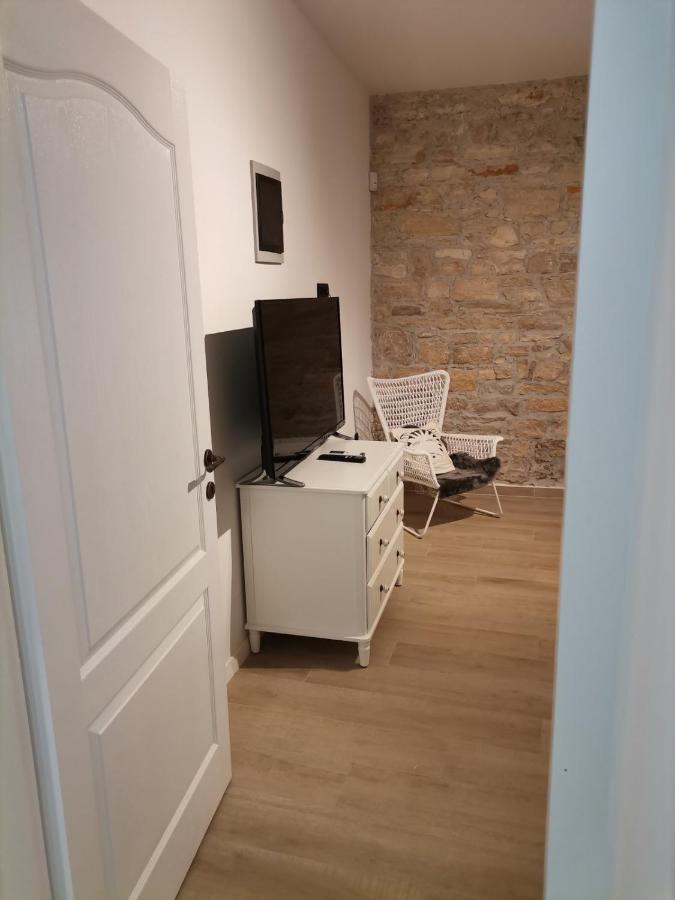 Apartvilla Castropola Luaran gambar